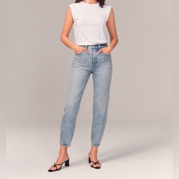 Abercrombie & Fitch The 80’s Mom High Rise Distressed Blue Jeans 6 Short - Picture 1 of 12